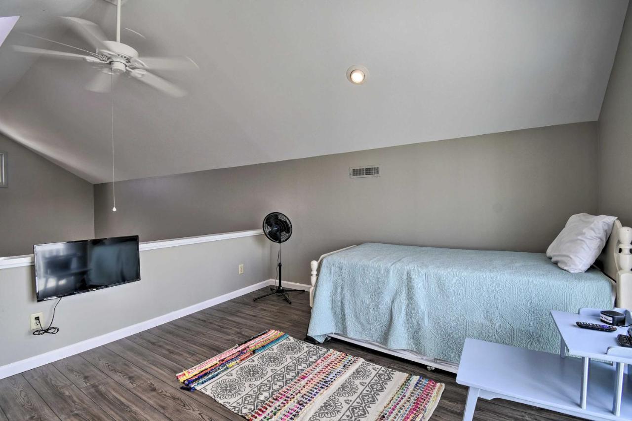 Steps To Sunset Beach Canal-Front Home With Dock! Extérieur photo
